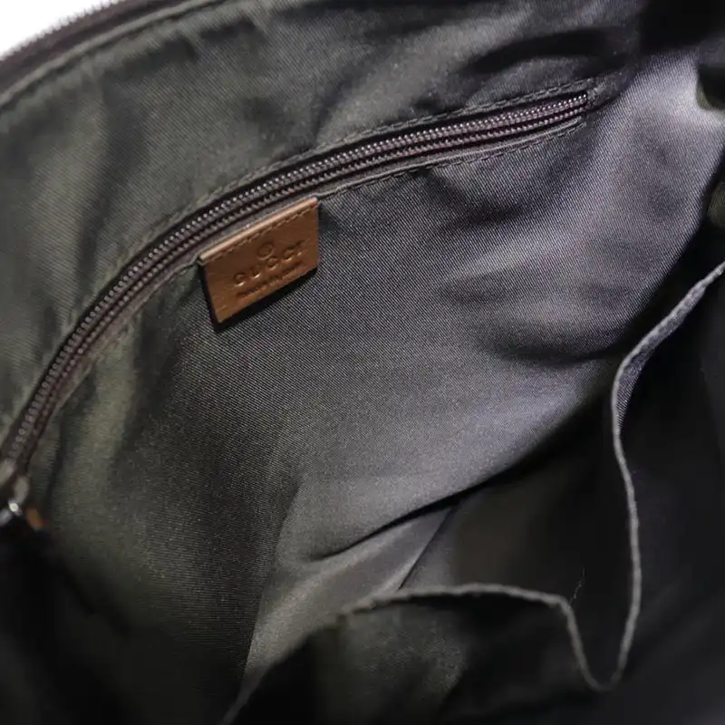 G*u*i messenger bags 19gm0052