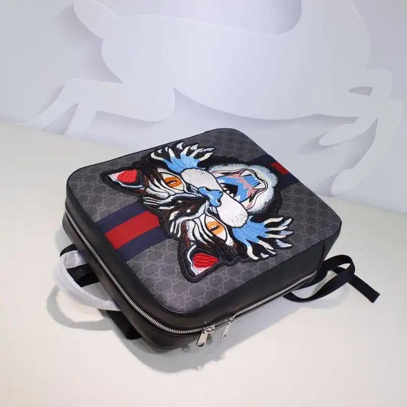 G*u*i backpack 19gm0070