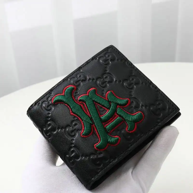 G*u*i bags 20b570280