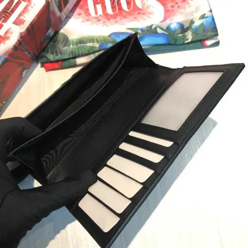 G*u*i bags 20guc0070