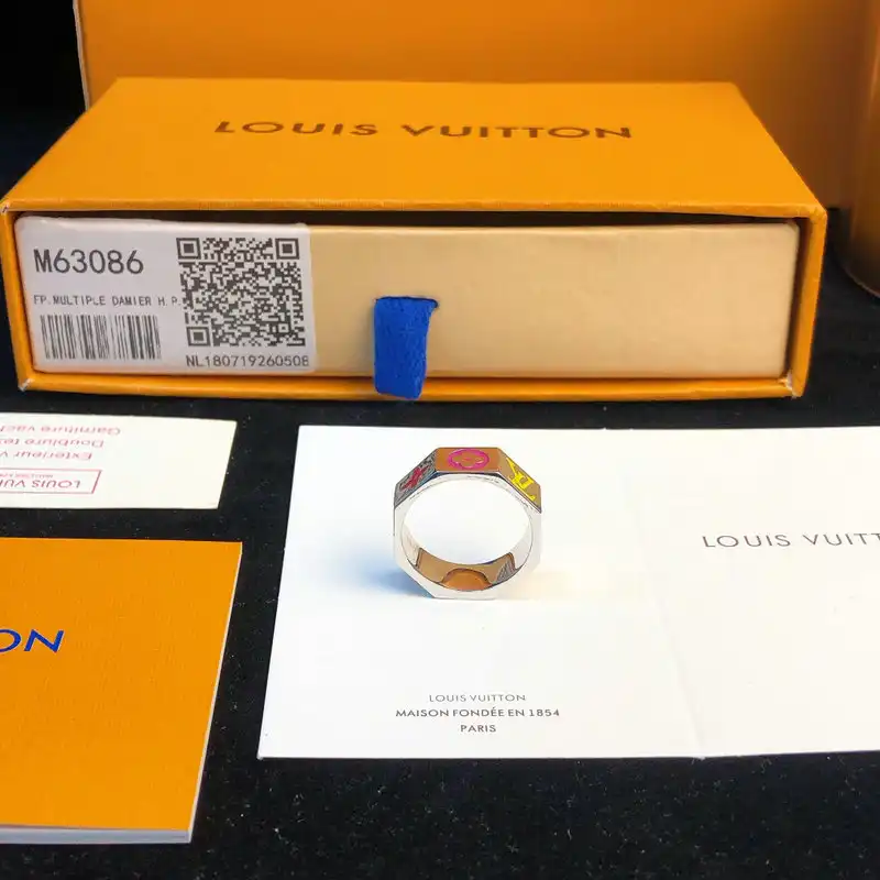 ORNAMENTS Ornament 2108WH0073