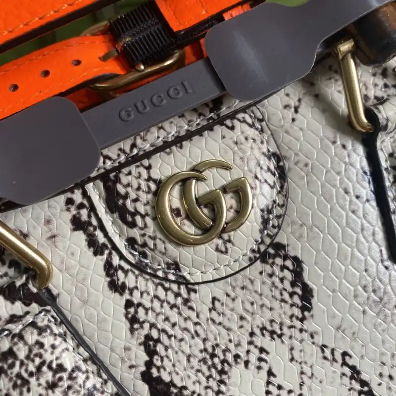 G*u*i s bags 2108ya0019