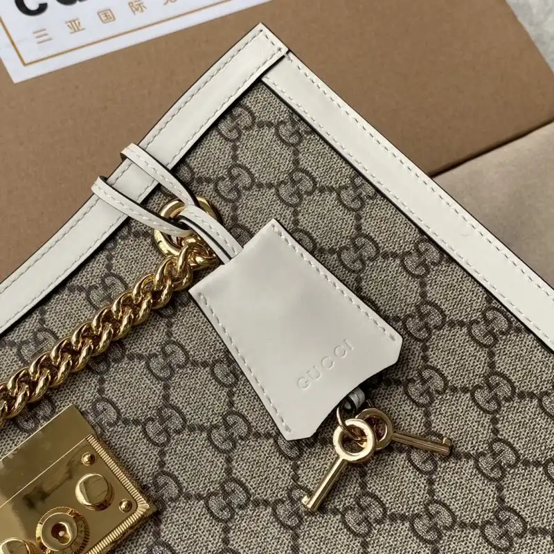 G*u*i s bags 2108ya0082