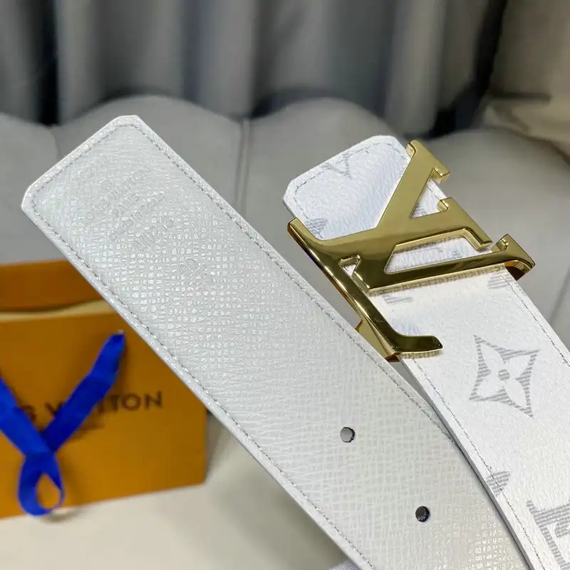LV Belts 2111XA0034
