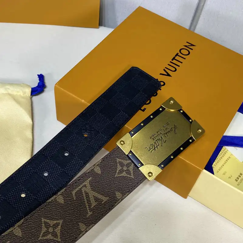 LV Belts 2204XA0004