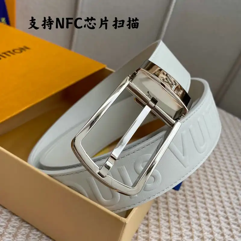 LV Belts 2204XA0071