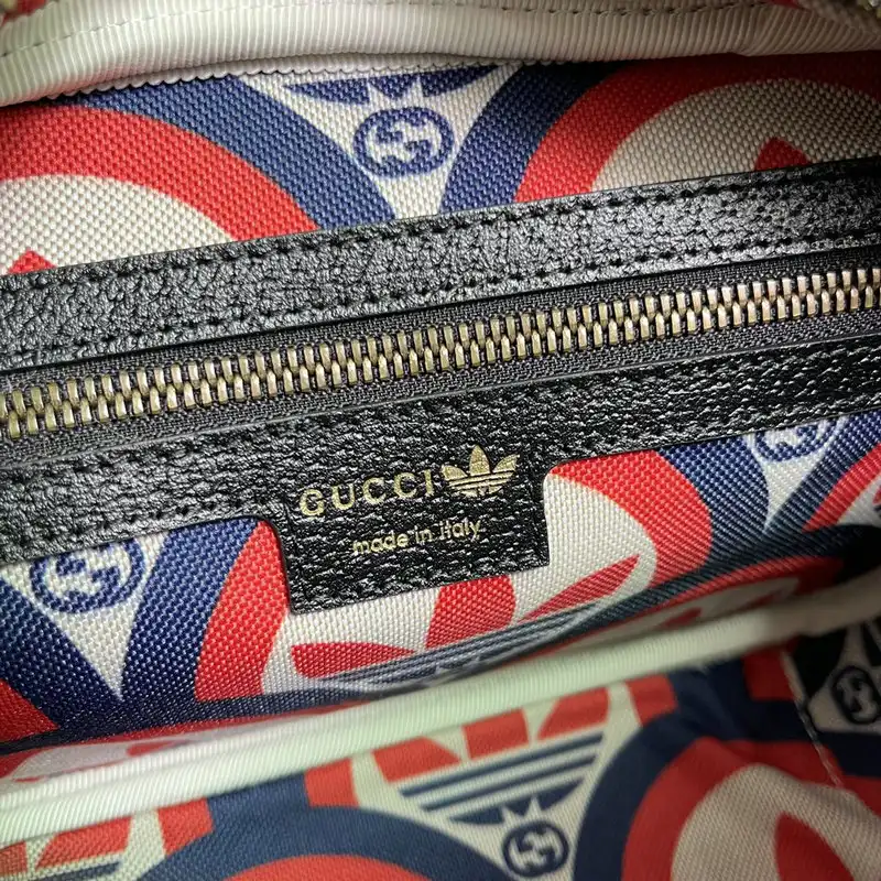 G*u*i bag 2208dj0038