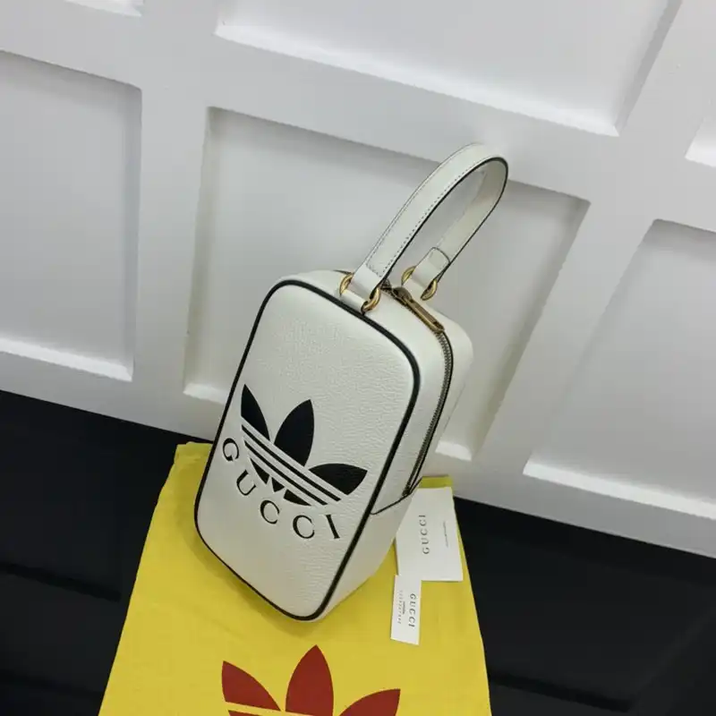 G*u*i bag 2210ya0162