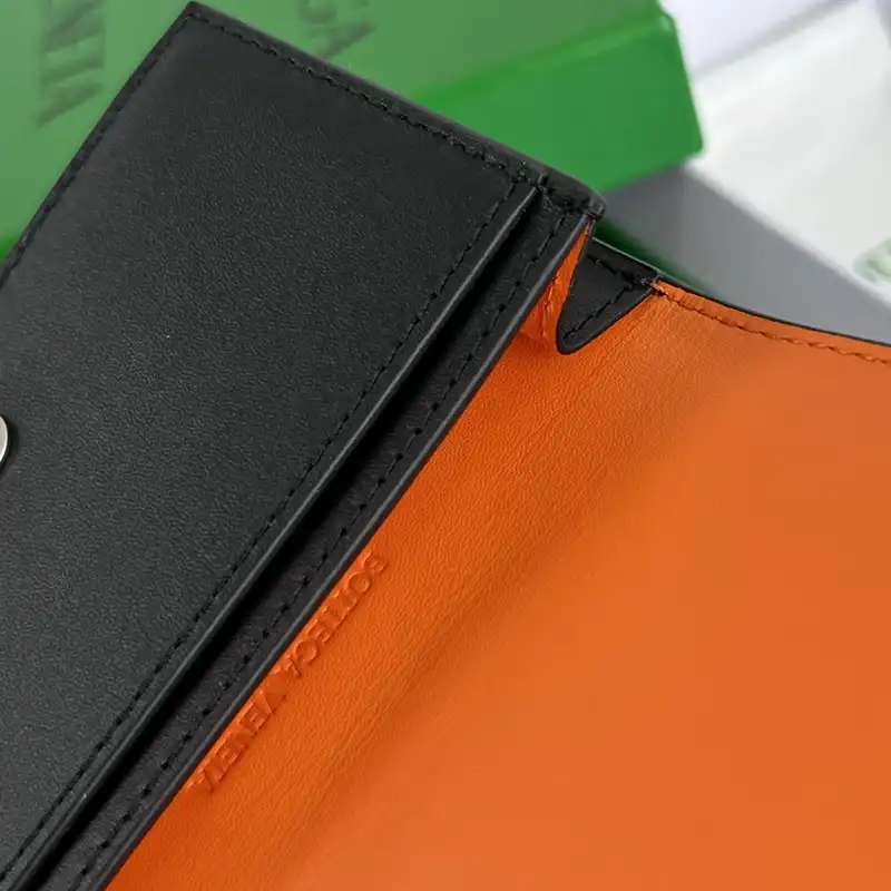 Bottega Veneta Bags 2409SF0006