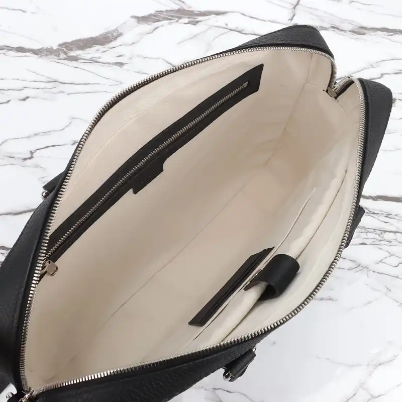 G*u*i bags 2411ya0194