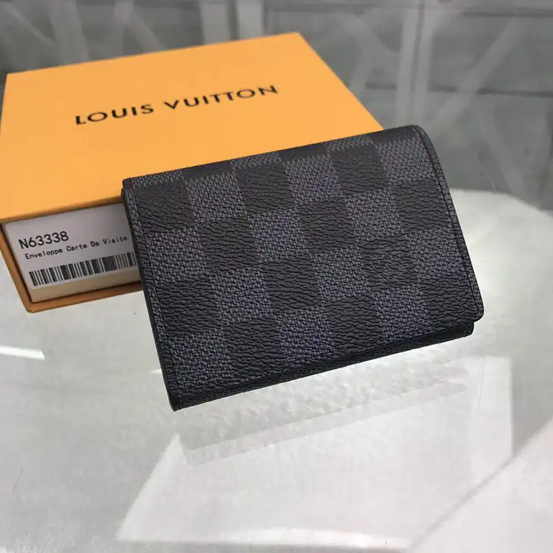 LV Bags 19T1L0648