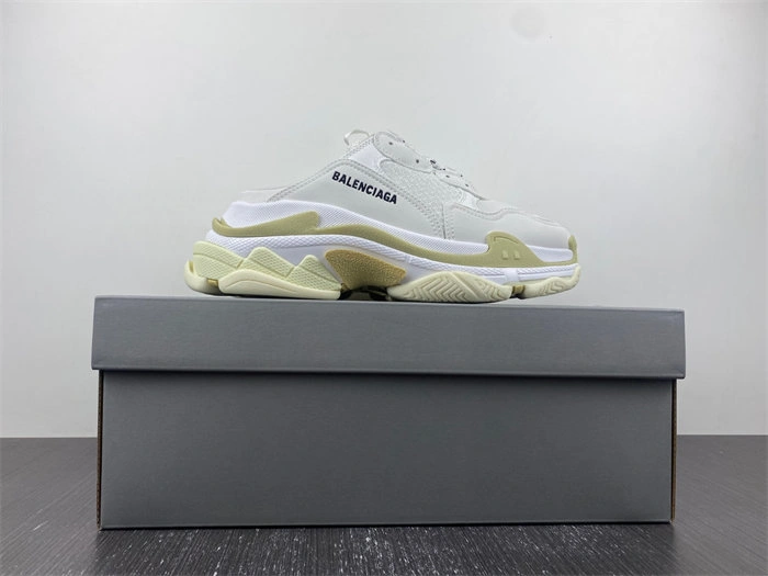 BALENCIAGA TRIPLE S 755686 W3SM2 SmartChoice 4374
