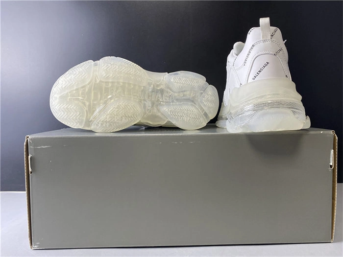 SportInspired BLCG TRIPLE S BLACK SNEAKER 524039 W09E1 4524