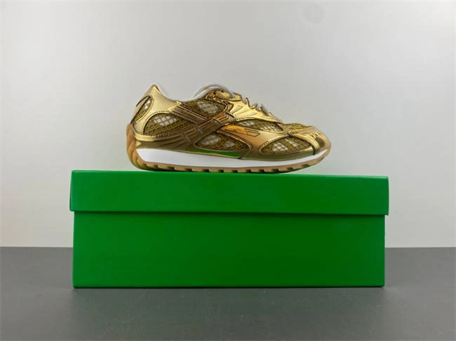 Bottega Veneta Orbit Cozy 2600