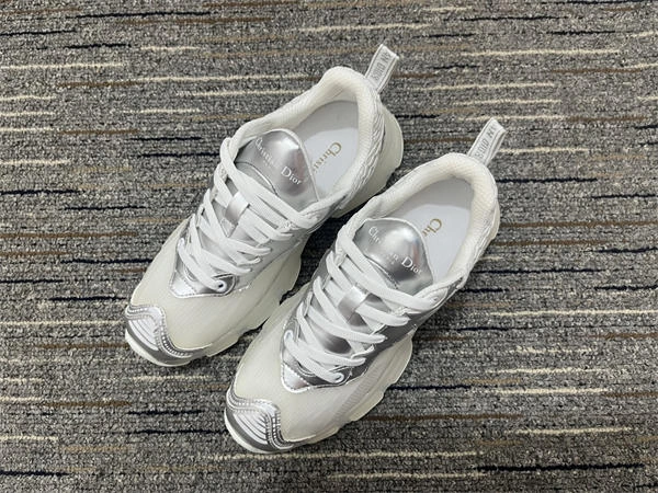Functional Dior Sneaker 1263