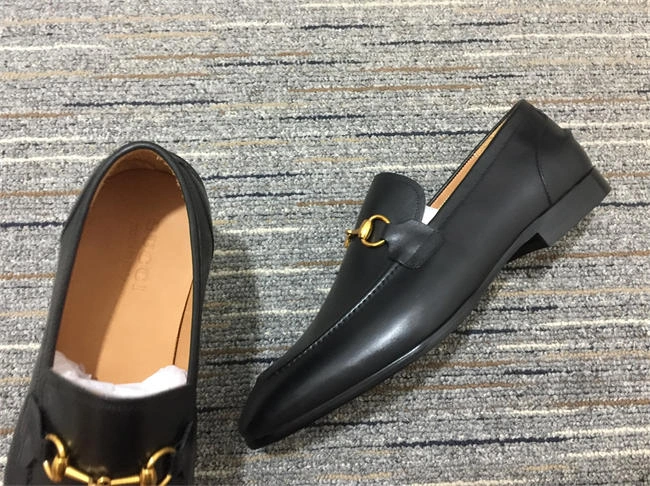 lightweight G*u*i loafer 327