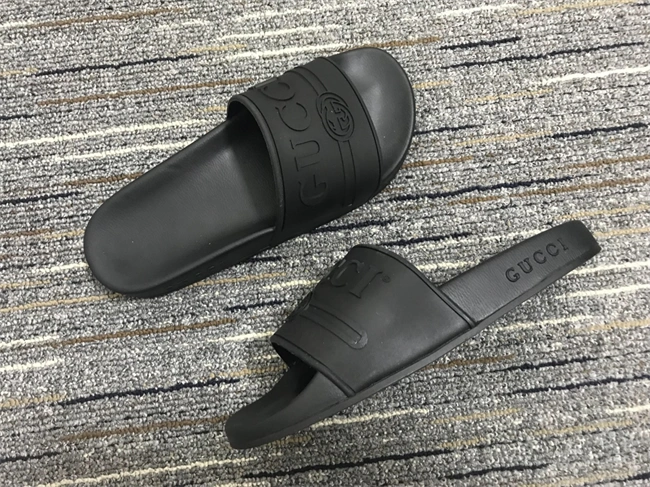 G*u*i slide casual 443