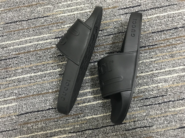 G*u*i slide casual 443