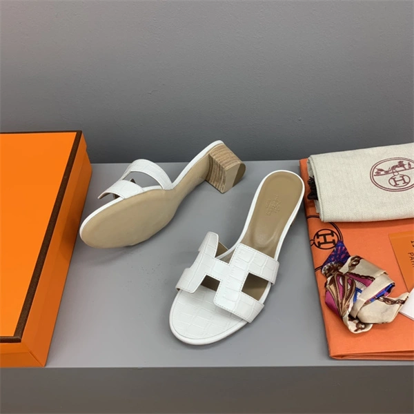 H Slipper Unisex 2365