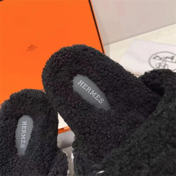 Efficient H Slipper 2380