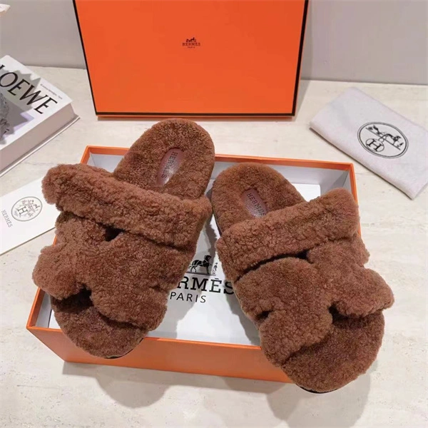 Efficient H Slipper 2380