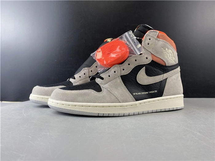WellDesigned Jordan1 Retro Neutral Grey Hyper Crimson 555088- 3773