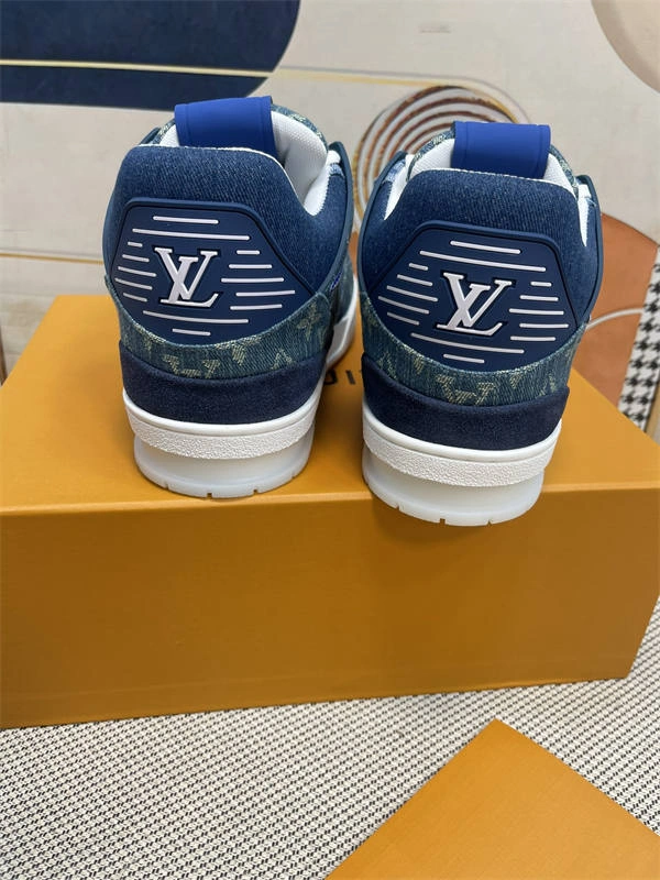 LV Sophisticated 1710