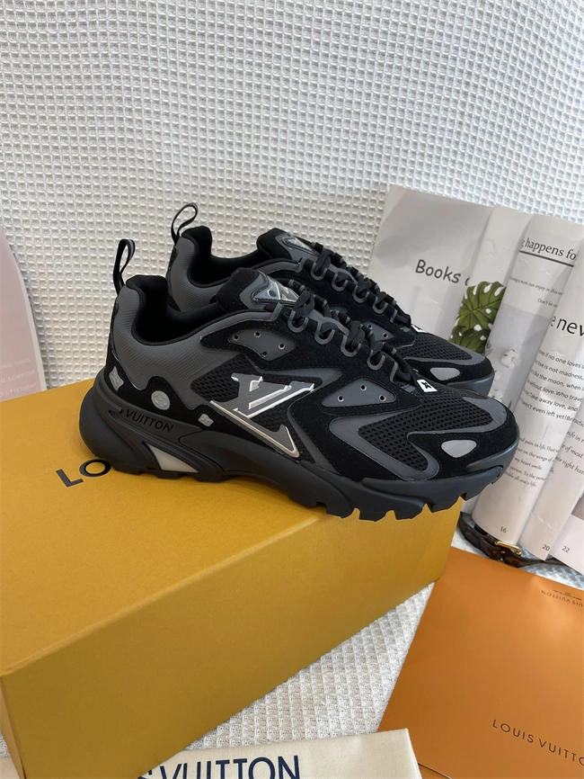 UrbanChic Lv Runner Sneaker 2026