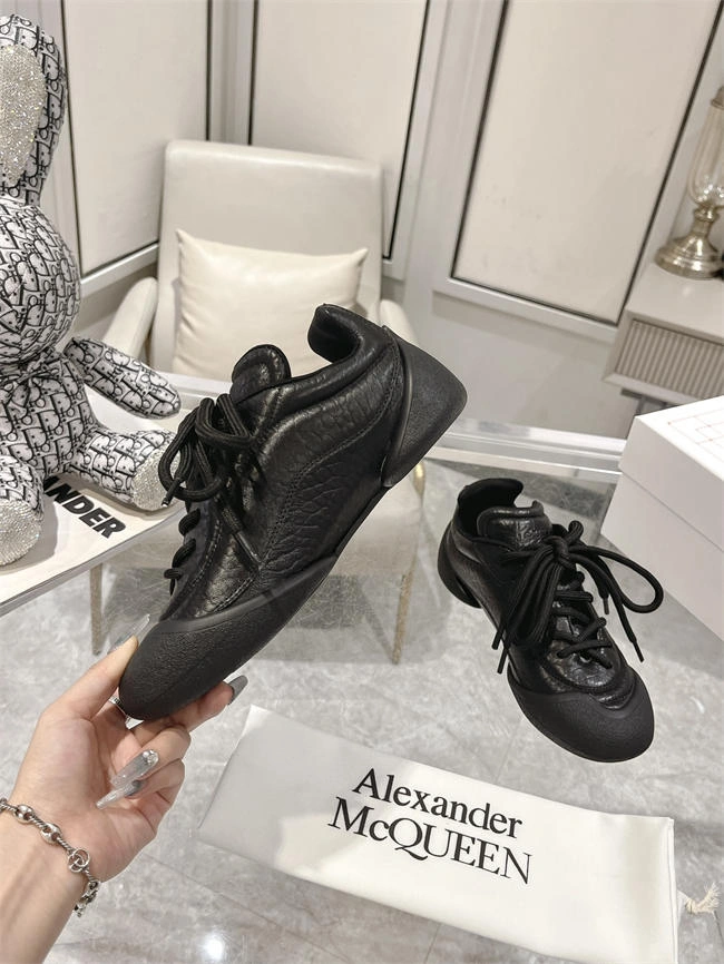 GoAnywhere McQueen Sneaker 2487
