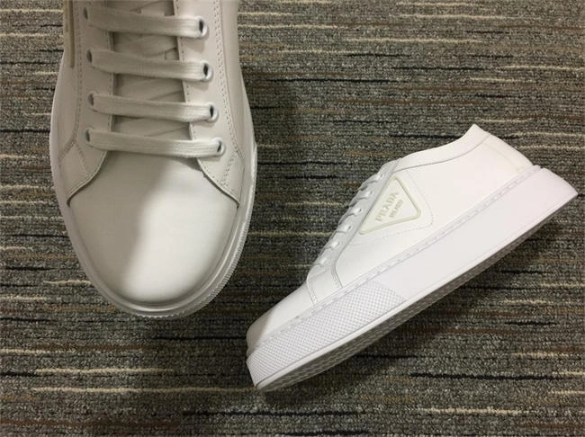 Prada Leather Sneaker MultiPurpose 3325