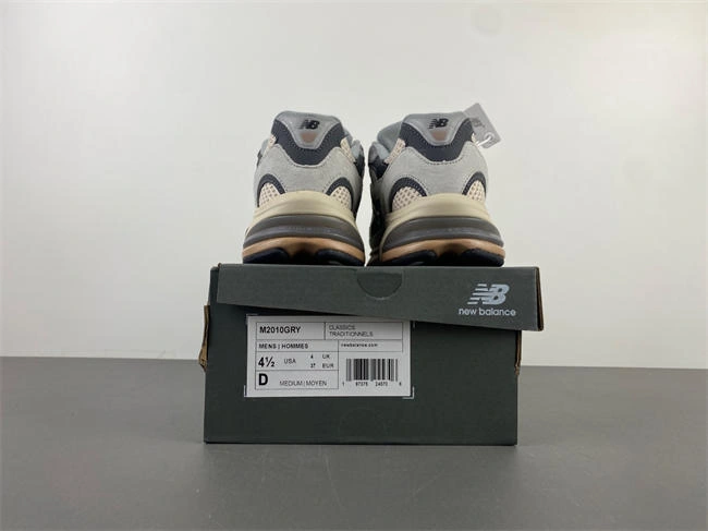 new balance NB M2010GRY Bold 5831